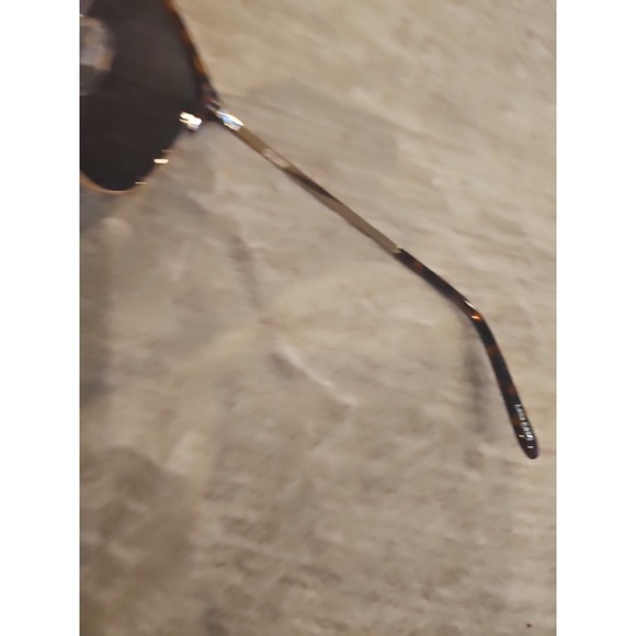 Quay Evasive Tourtise Polarized Sunglasses 111 With Case - Picture 4 of 9